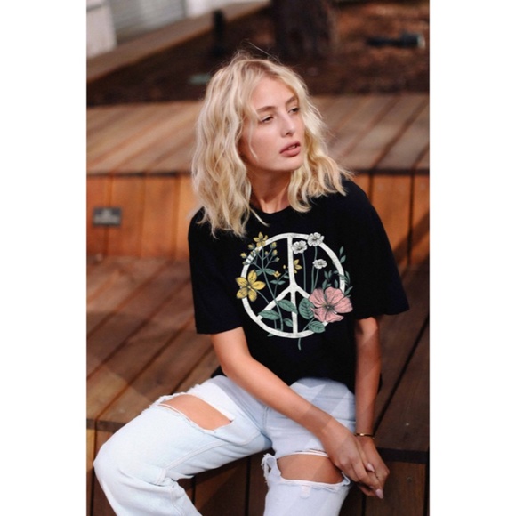 Black Boho Floral Peace Sign Graphic Tee - Picture 2 of 4
